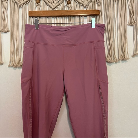 Victoria’s Secret | pink sport total knockout lace side leggings size XL - Picture 3 of 11